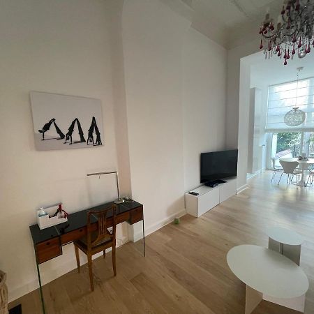 Apartment In Trendy Chatelain Center Brussels Area Little Garden Internet Wifi Zewnętrze zdjęcie