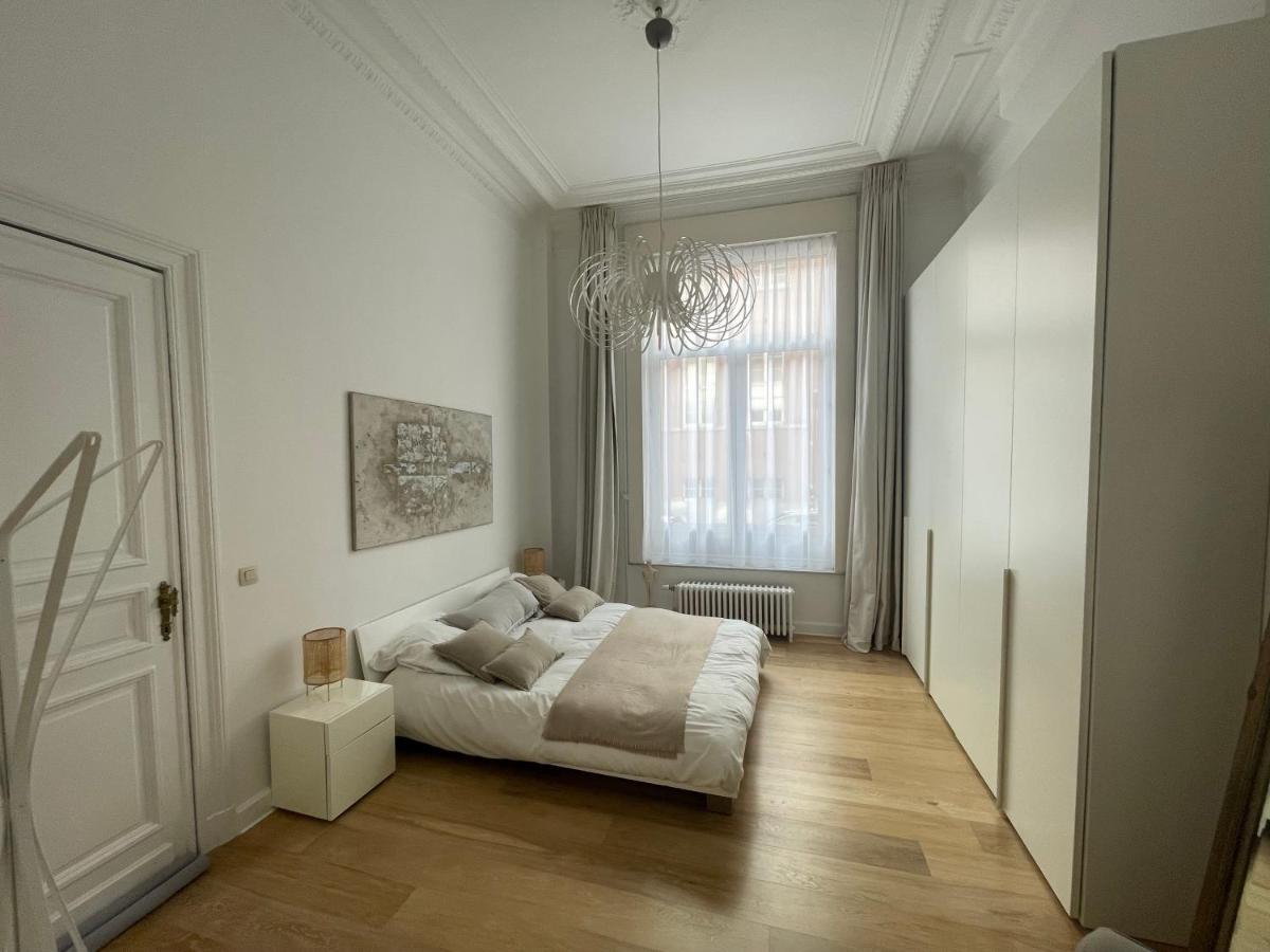Apartment In Trendy Chatelain Center Brussels Area Little Garden Internet Wifi Zewnętrze zdjęcie